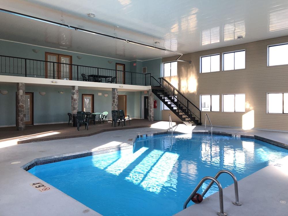 Super 8 By Wyndham Plover Stevens Point Area Экстерьер фото