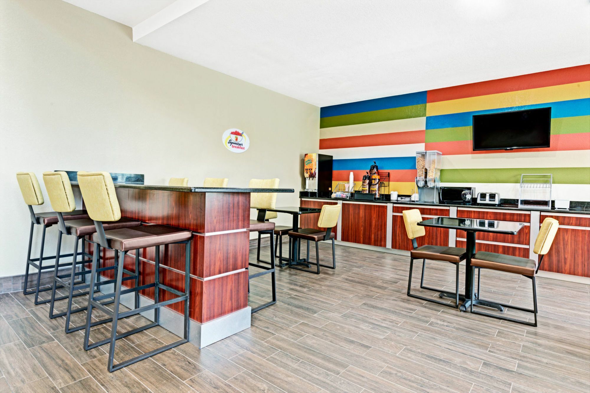 Super 8 By Wyndham Plover Stevens Point Area Экстерьер фото